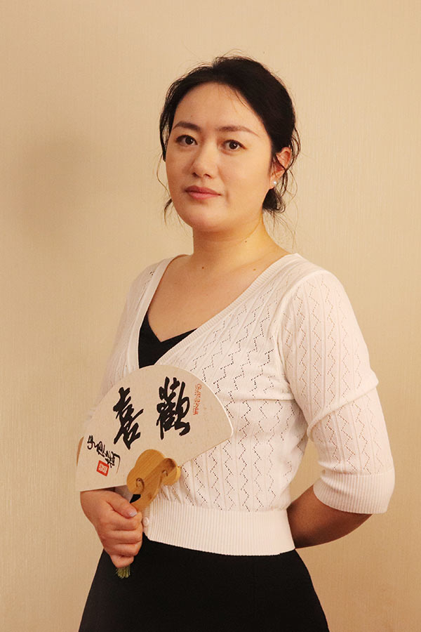 白水石亚利 研究生学历,毕业于陕西师范大学